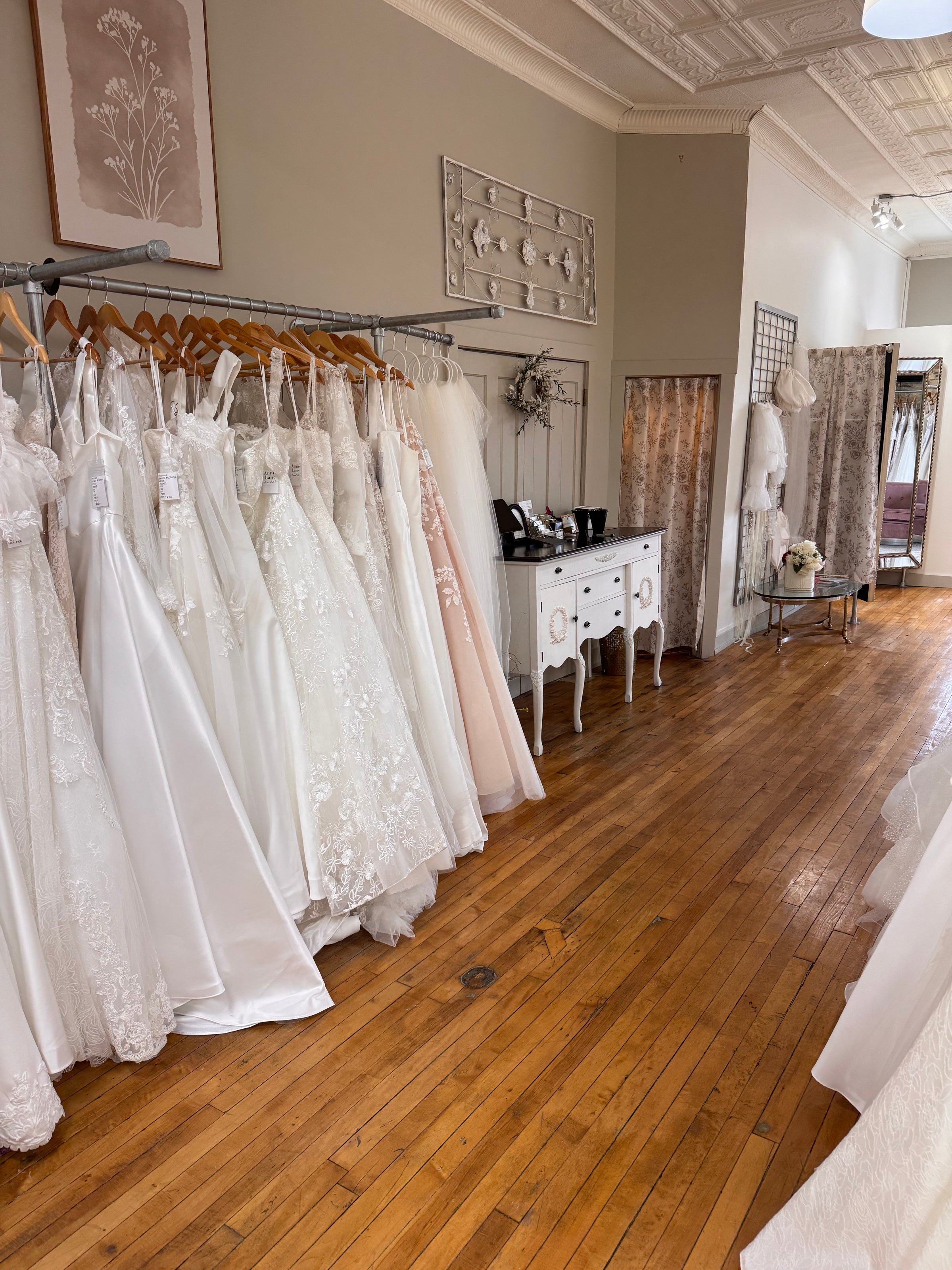 wedding dresses shops near me Find the Perfect Dress at These Minneapolis Bridal Meet Como Off-The-Rack Bridal Shop | Annie